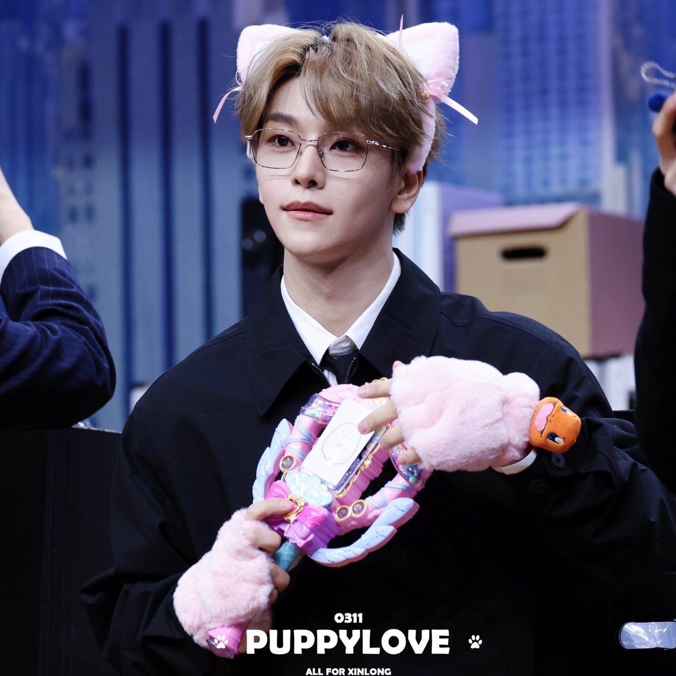 A moment captured by He Xinlong (ALPHA DRIVE ONE)'s fan