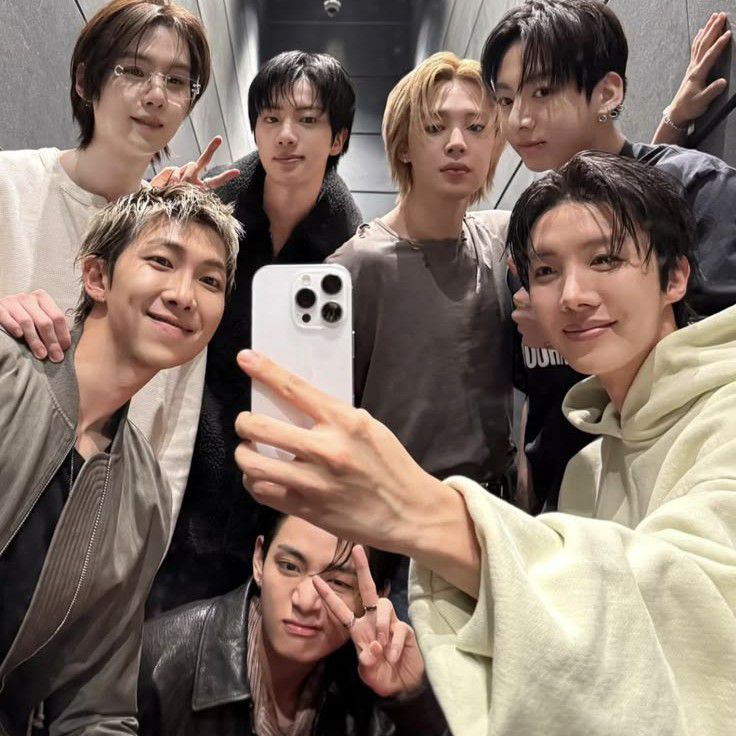 防彈少年團的最新照片