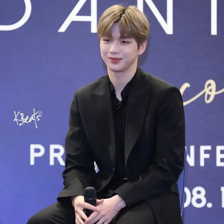 Foto aktivitas terbaru Kang Daniel