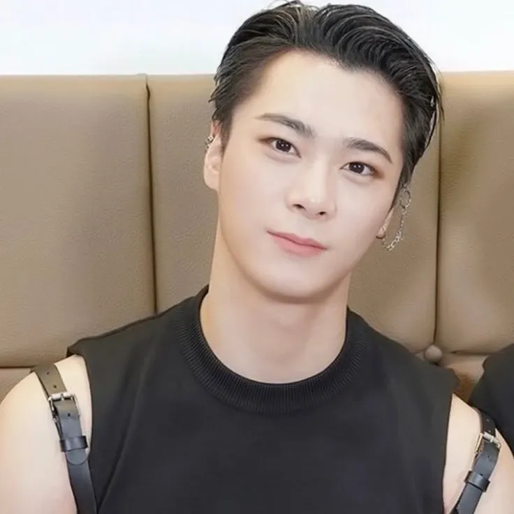 A moment captured by Moonbin (ASTRO)'s fan