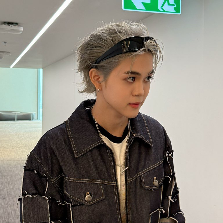 A moment captured by THI-O (NexT1DE)'s fan