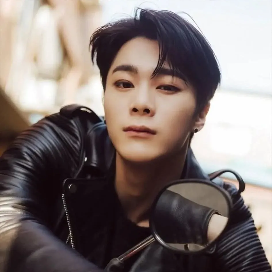 Behind-the-scenes cut of Moonbin (ASTRO)