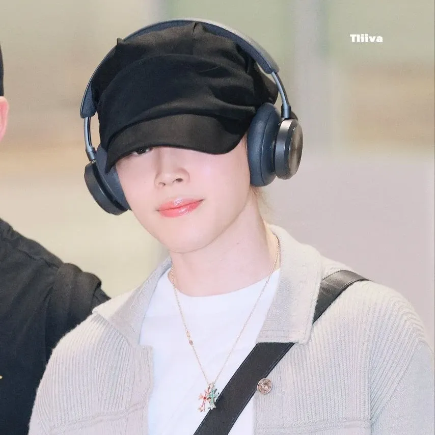 Foto aktivitas terbaru Jimin (BTS)