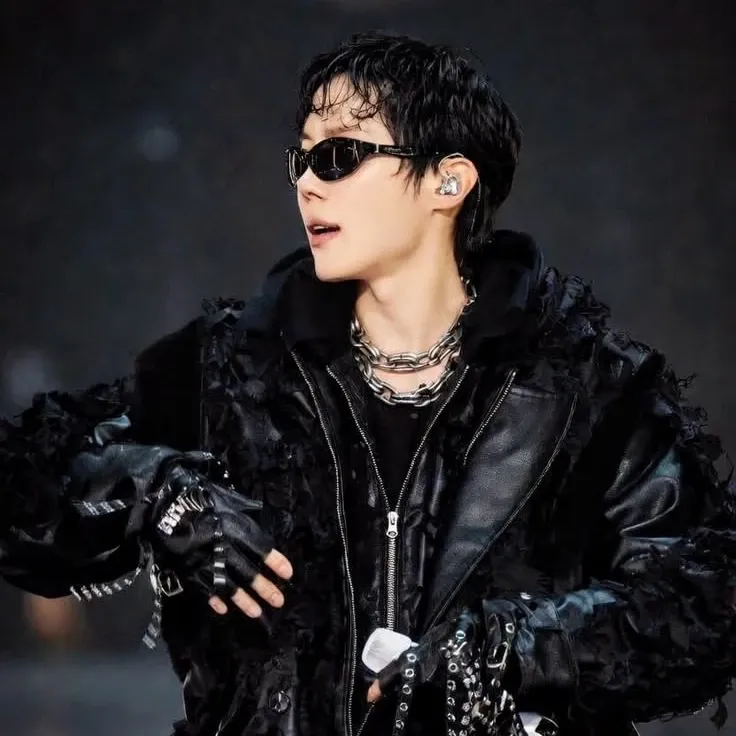 제이홉 (방탄소년단) 최근 활동샷
