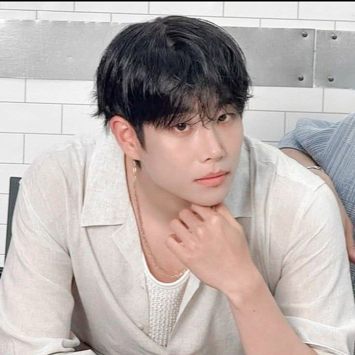 Latest photo of MJ (ASTRO)