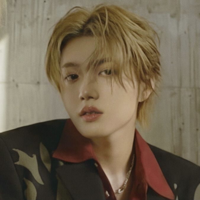 Latest photo of Doyoung (TREASURE)