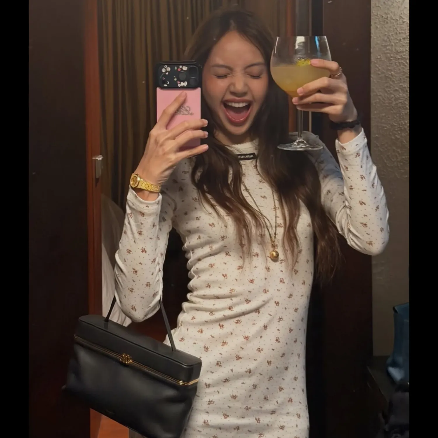 Foto aktivitas terbaru Lisa (BLACKPINK)