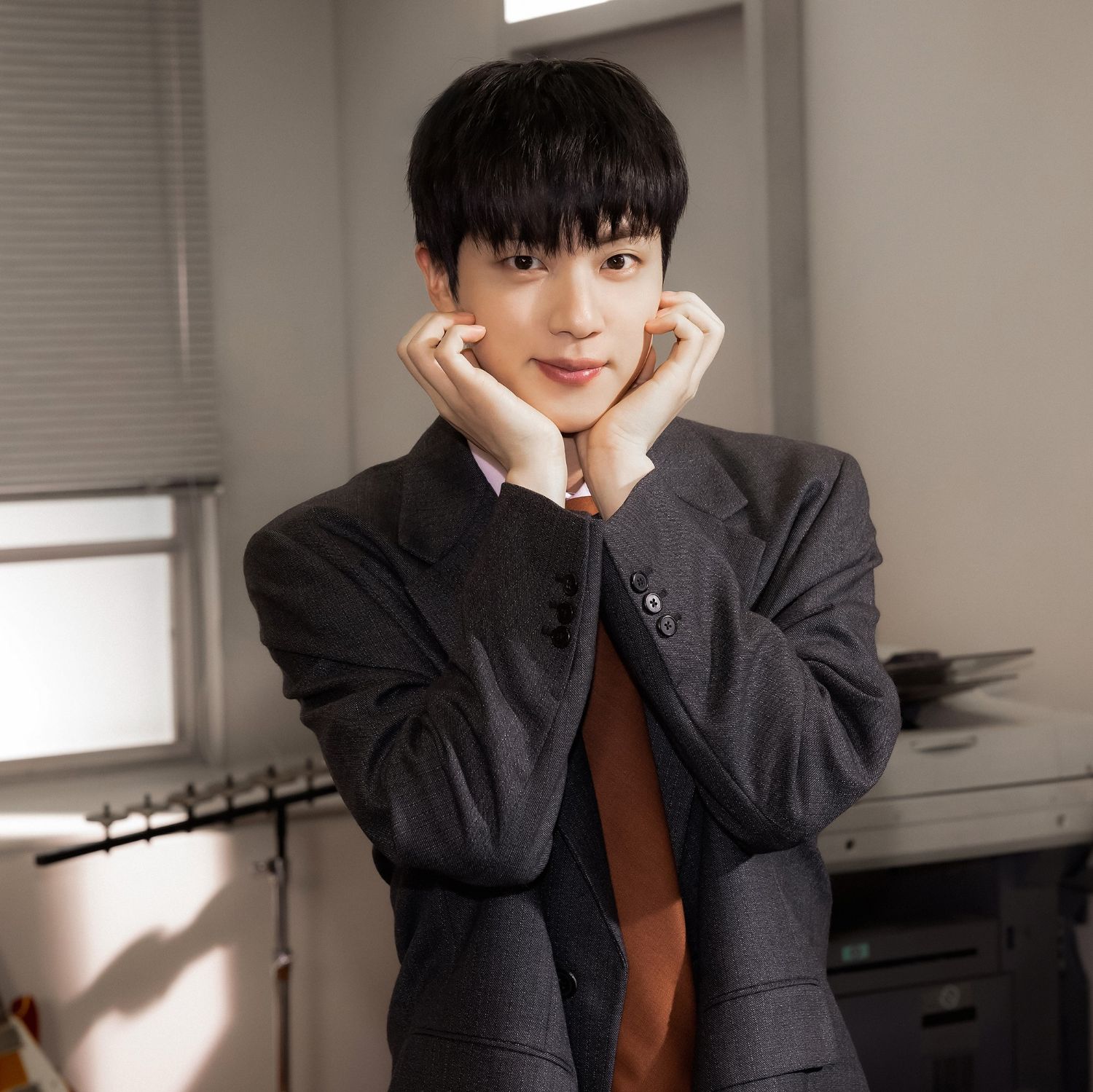 Behind-the-scenes cut of Jin (BTS)