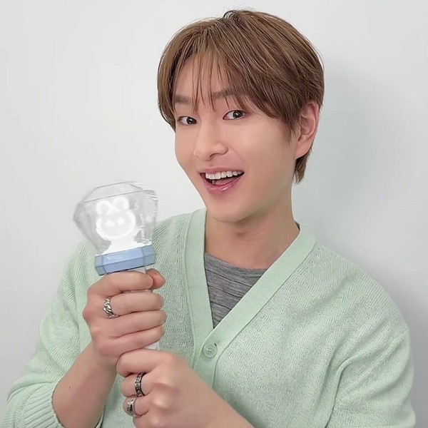 Popular profile picture of Onew (SHINee) loved by fans