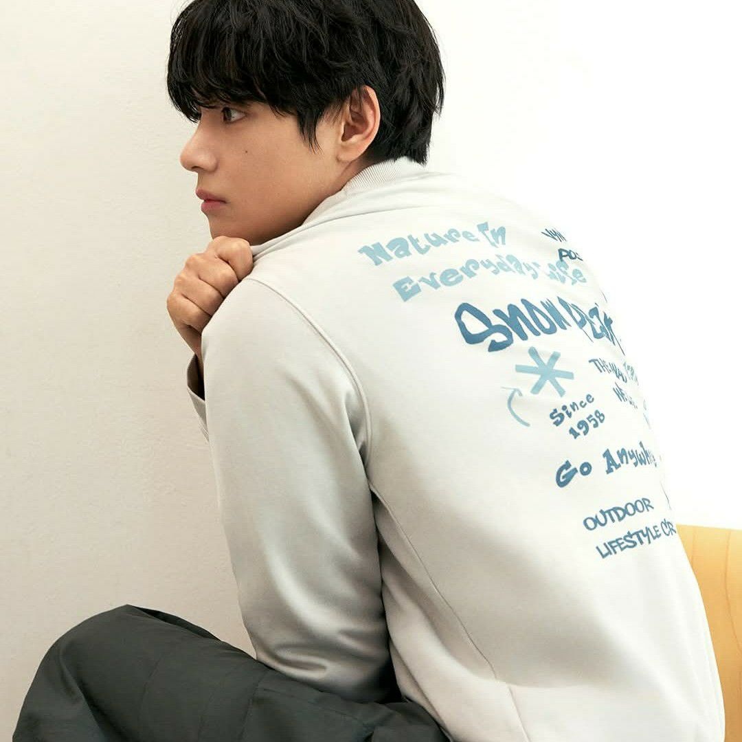 Behind-the-scenes cut of V (BTS)