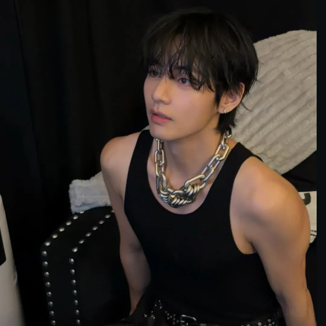 V (BTS)の舞台裏ショット