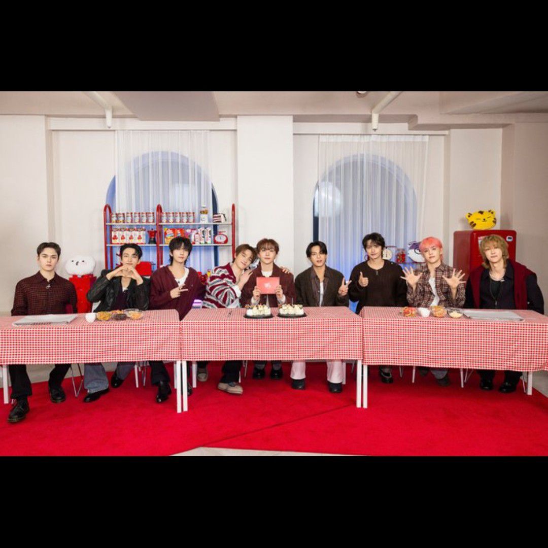 Foto aktivitas terbaru SEVENTEEN