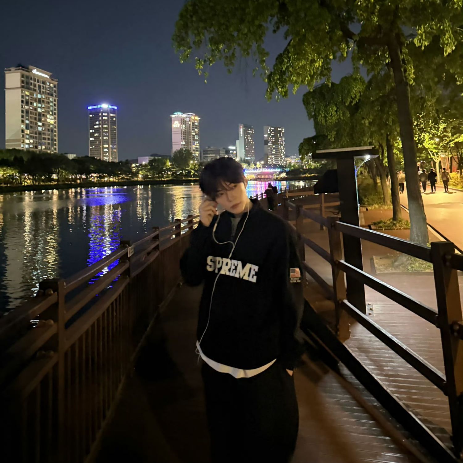 成韓彬 (ZEROBASEONE)的最新照片