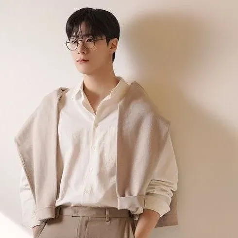 Latest photo of Moonbin (ASTRO)