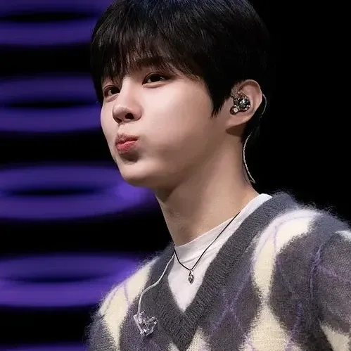 김우석의 최신 사진