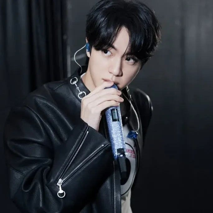 Foto terbaru Jin (BTS)