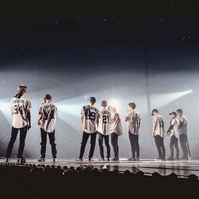 A moment captured by Lay (EXO)'s fan