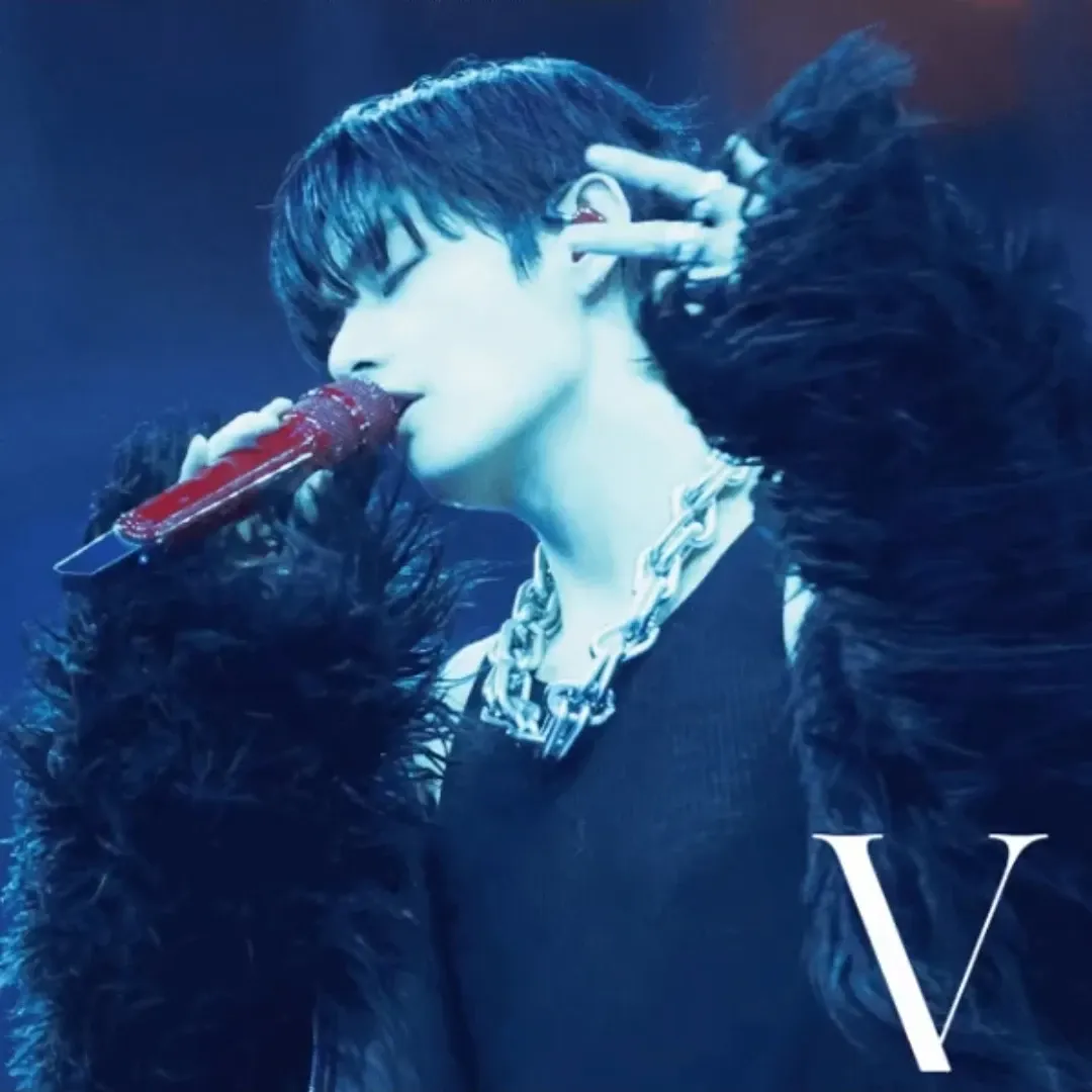 Behind-the-scenes cut of V (BTS)