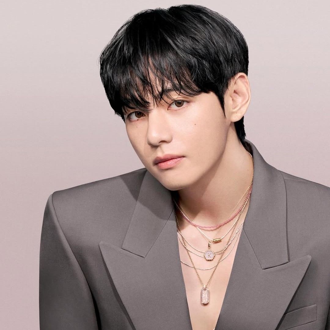 뷔 (방탄소년단)의 비하인드 컷