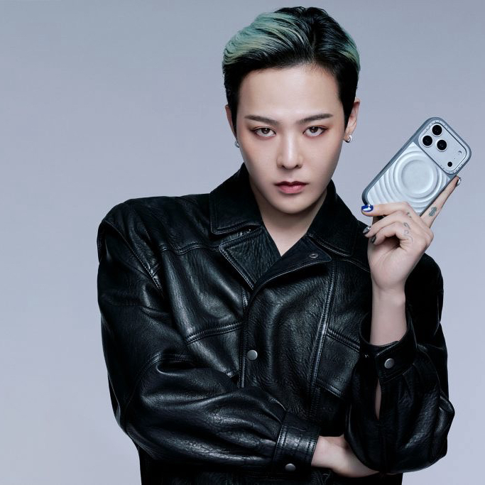 Recent activity shot of G-DRAGON (BIGBANG)