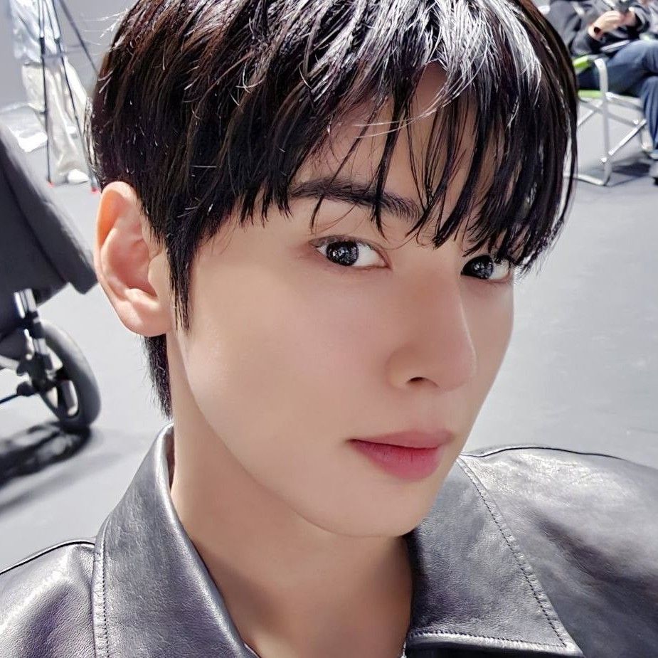 Latest photo of Eunwoo (ASTRO)