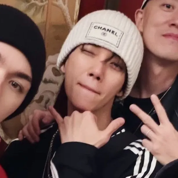 Latest photo of Joshua (SEVENTEEN)