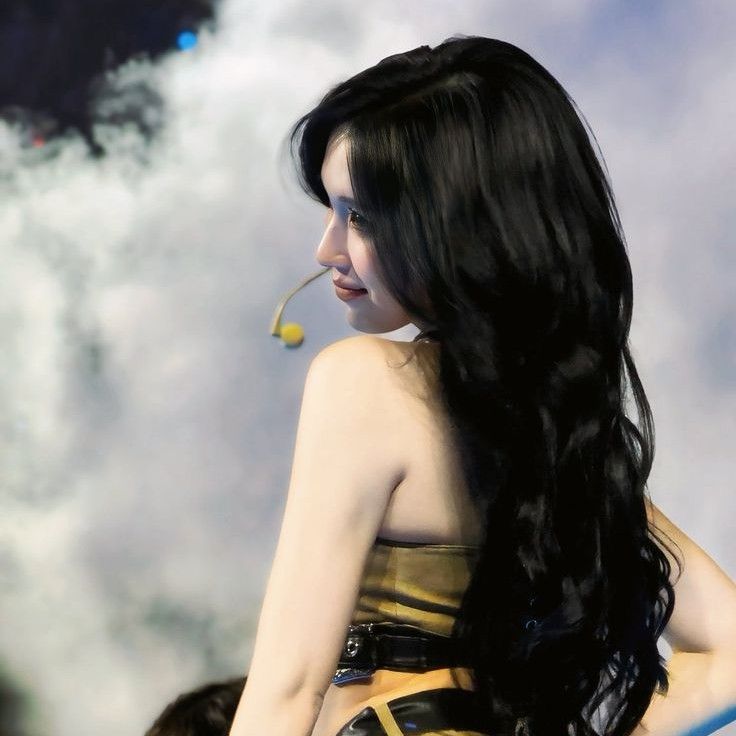 Mina (TWICE)的最新活動照片