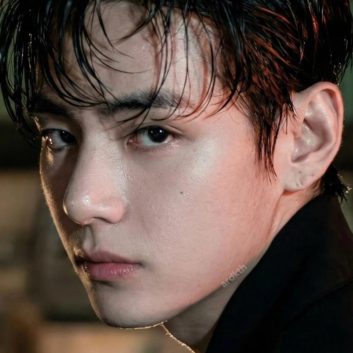 Behind-the-scenes cut of V (BTS)