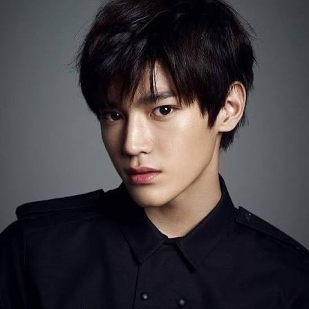 テヨン (NCT 127)の舞台裏ショット