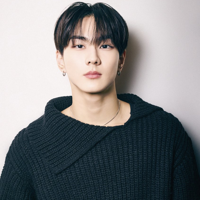 Behind-the-scenes cut of Jungwon (ENHYPEN)