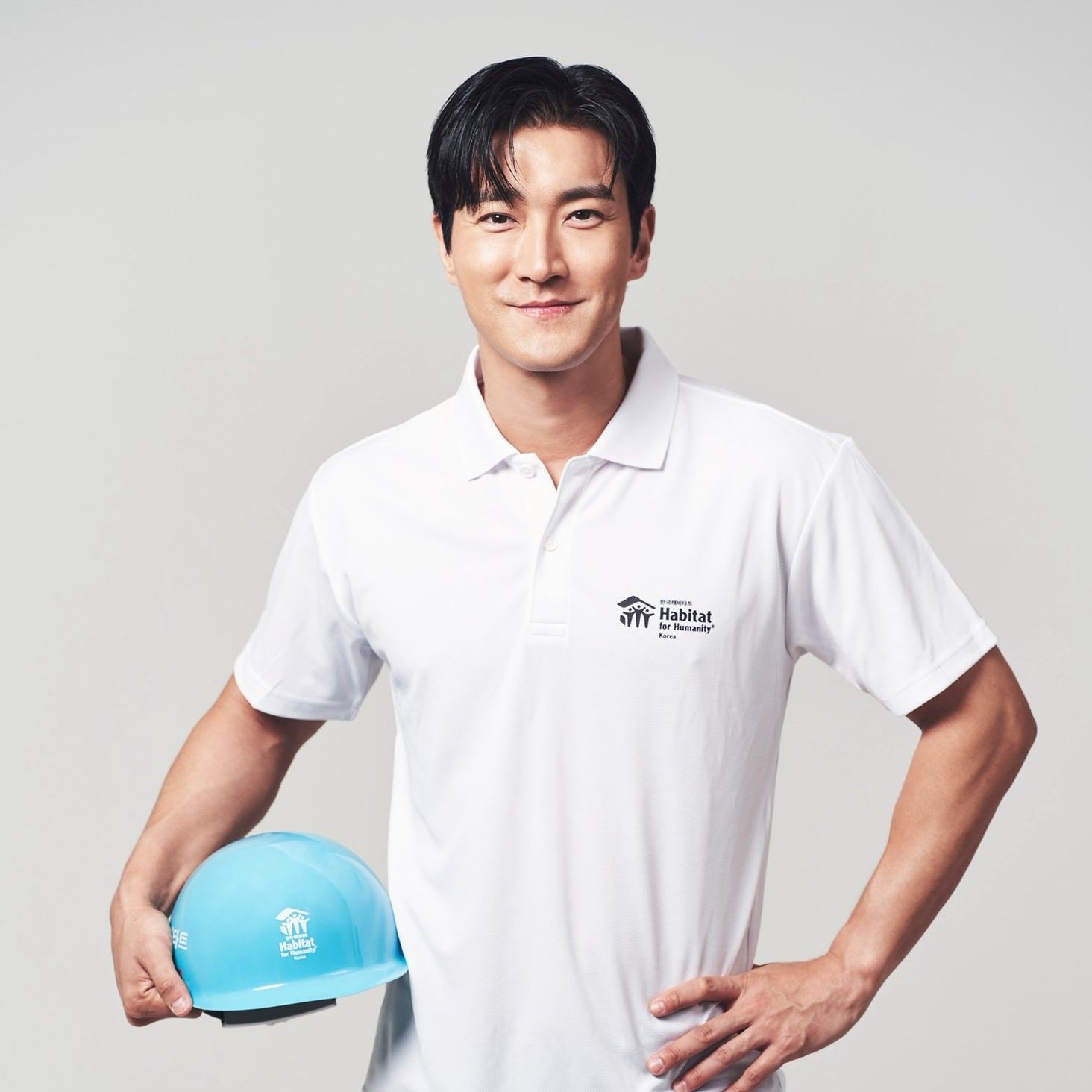 Latest photo of Siwon (Super Junior)