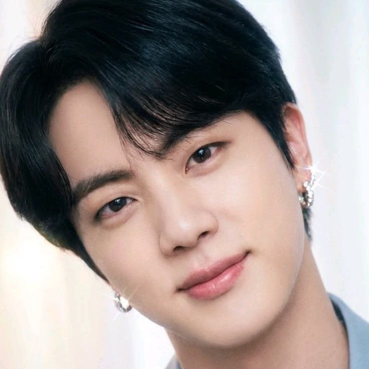 Foto aktivitas terbaru Jin (BTS)