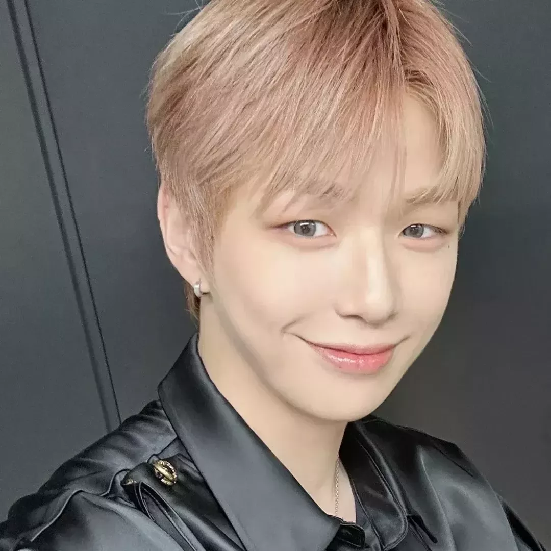 강다니엘 최근 활동샷