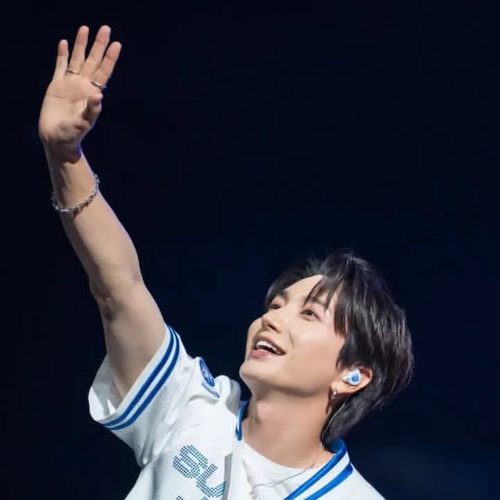 Latest photo of Leeteuk (Super Junior)