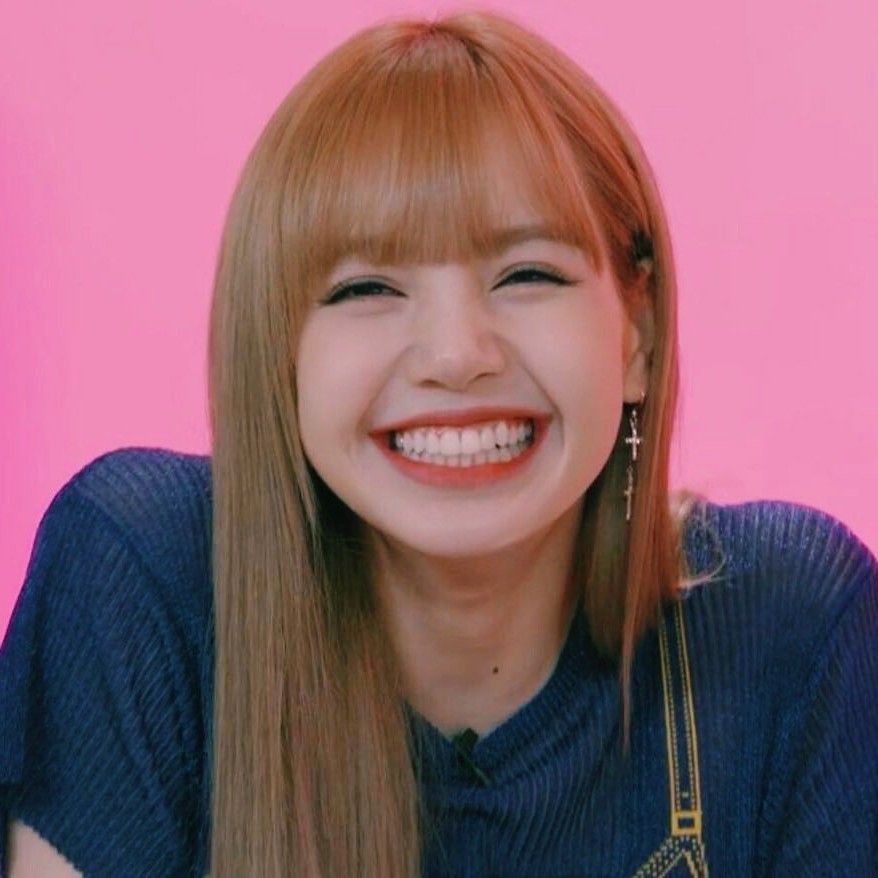 リサ (BLACKPINK)の舞台裏ショット