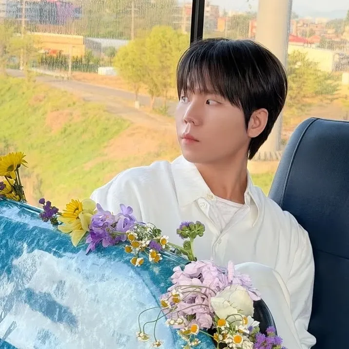 A moment captured by Jung Seunghwan's fan