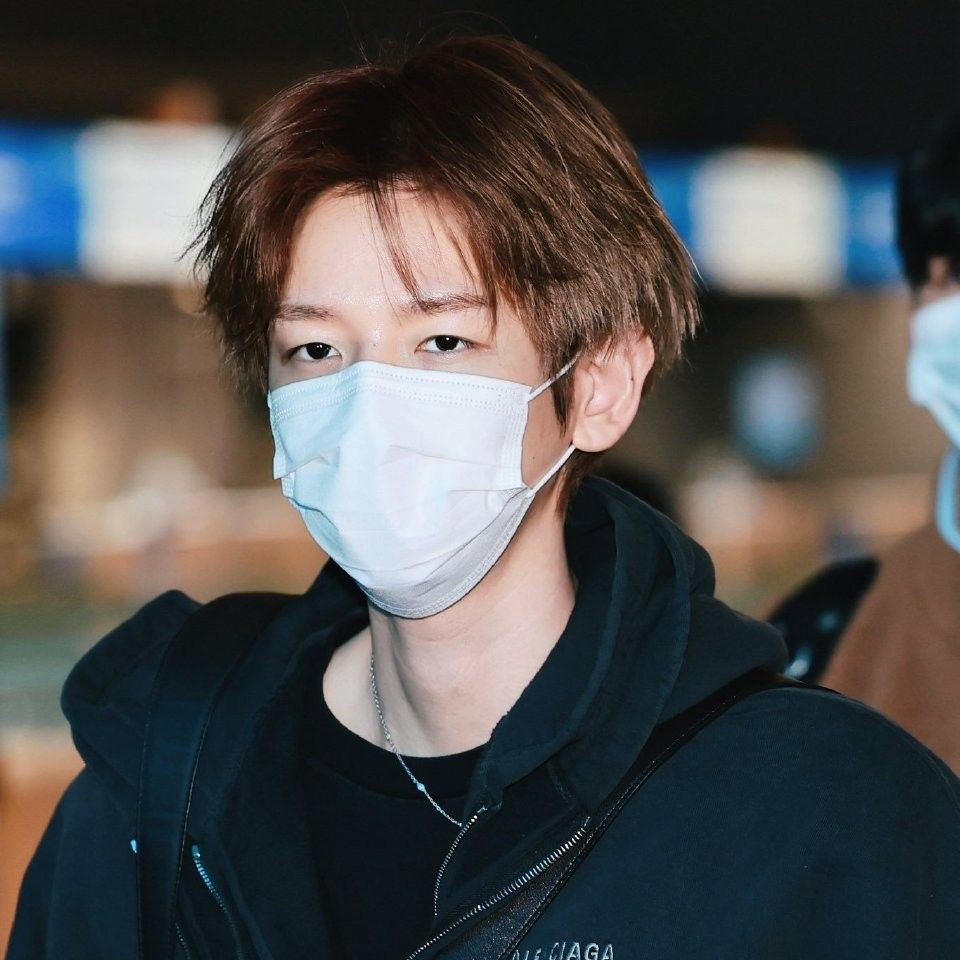 백현 (EXO)의 최신 사진