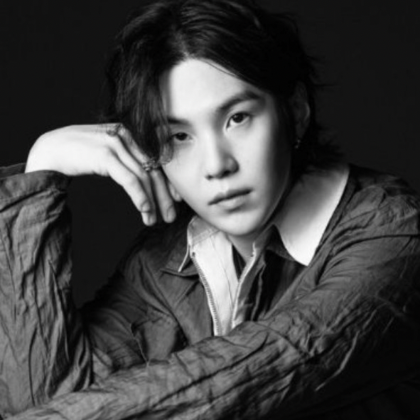 Foto terbaru SUGA (BTS)