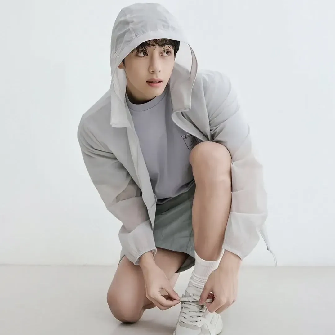 Foto aktivitas terbaru V (BTS)