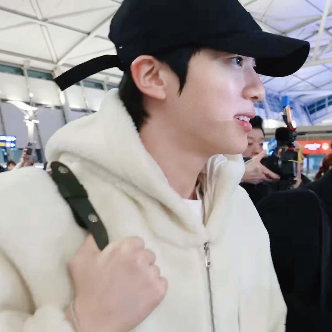 Potret di balik layar Jin (BTS)