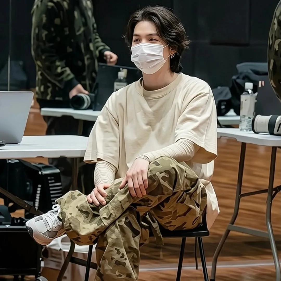 Foto terbaru SUGA (BTS)