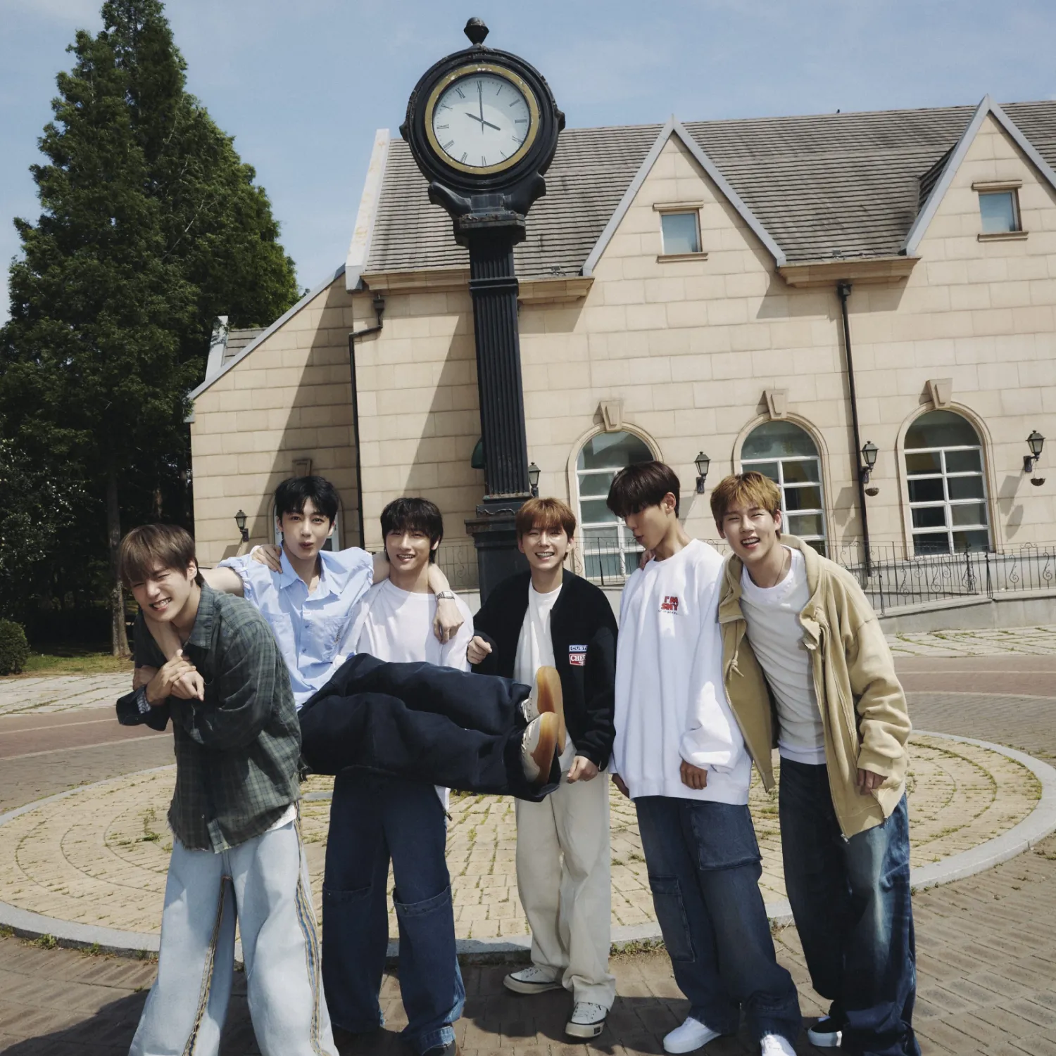 Momen yang diabadikan oleh penggemar MONSTA X