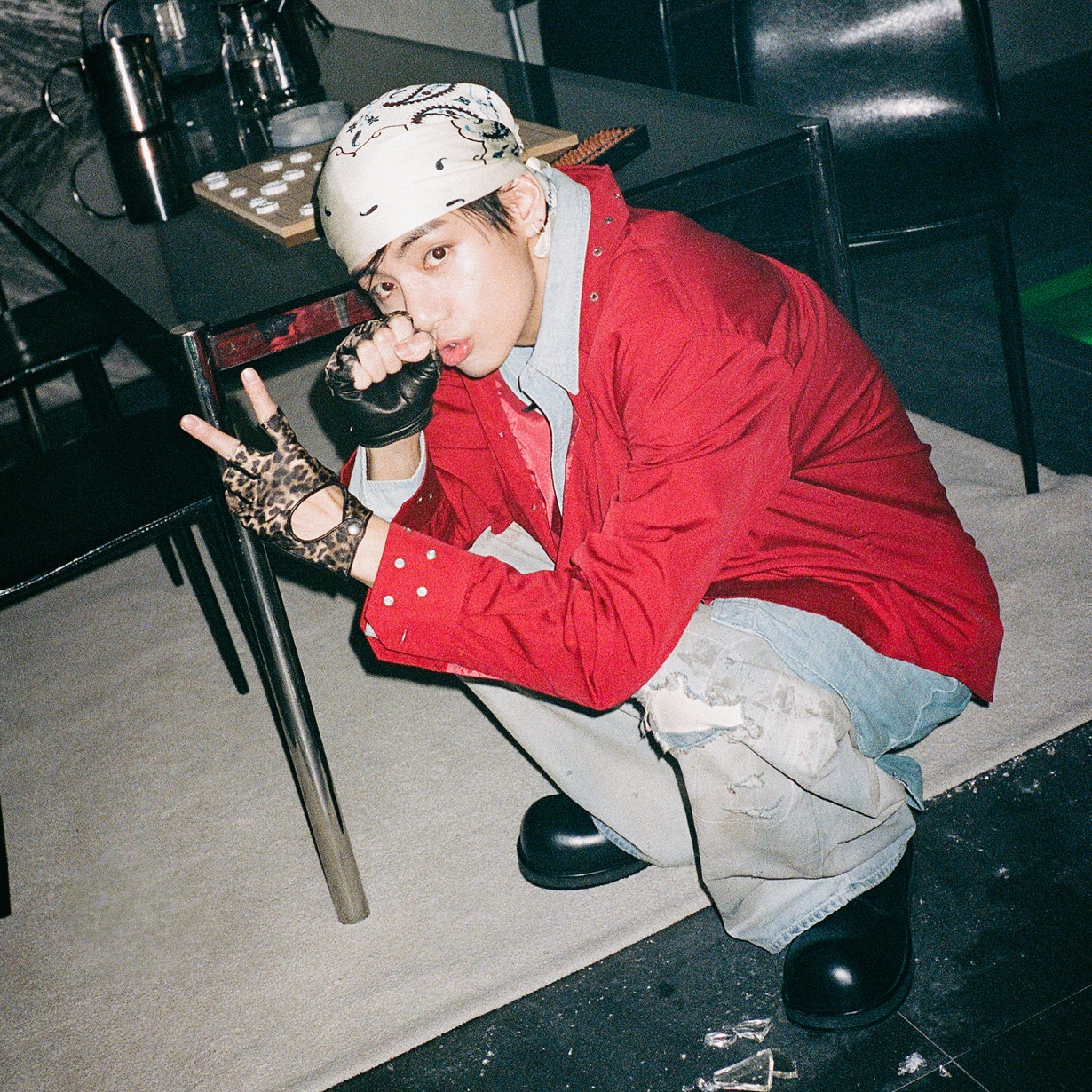 뷔 (방탄소년단)의 비하인드 컷