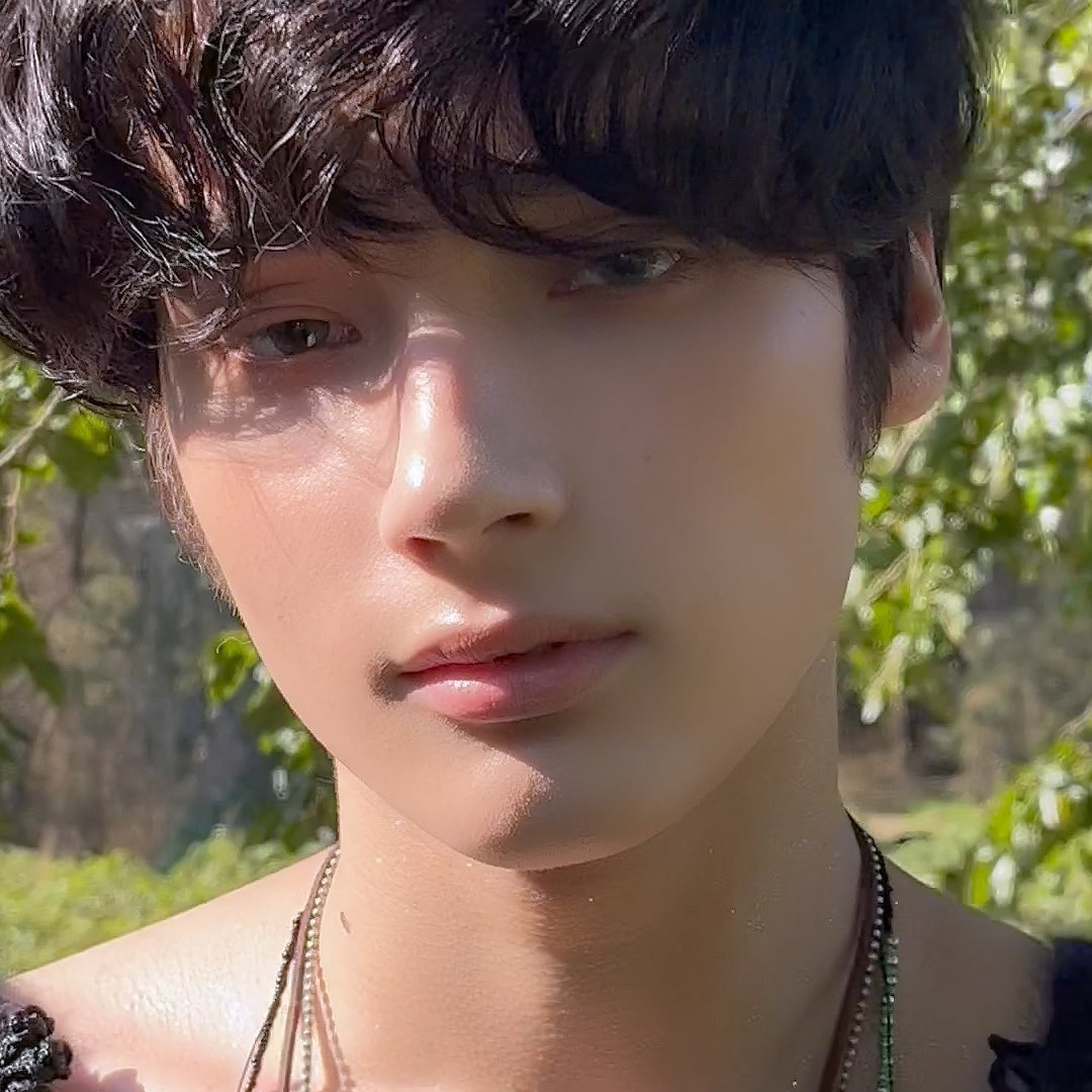 Latest photo of HueningKai (TOMORROW X TOGETHER)