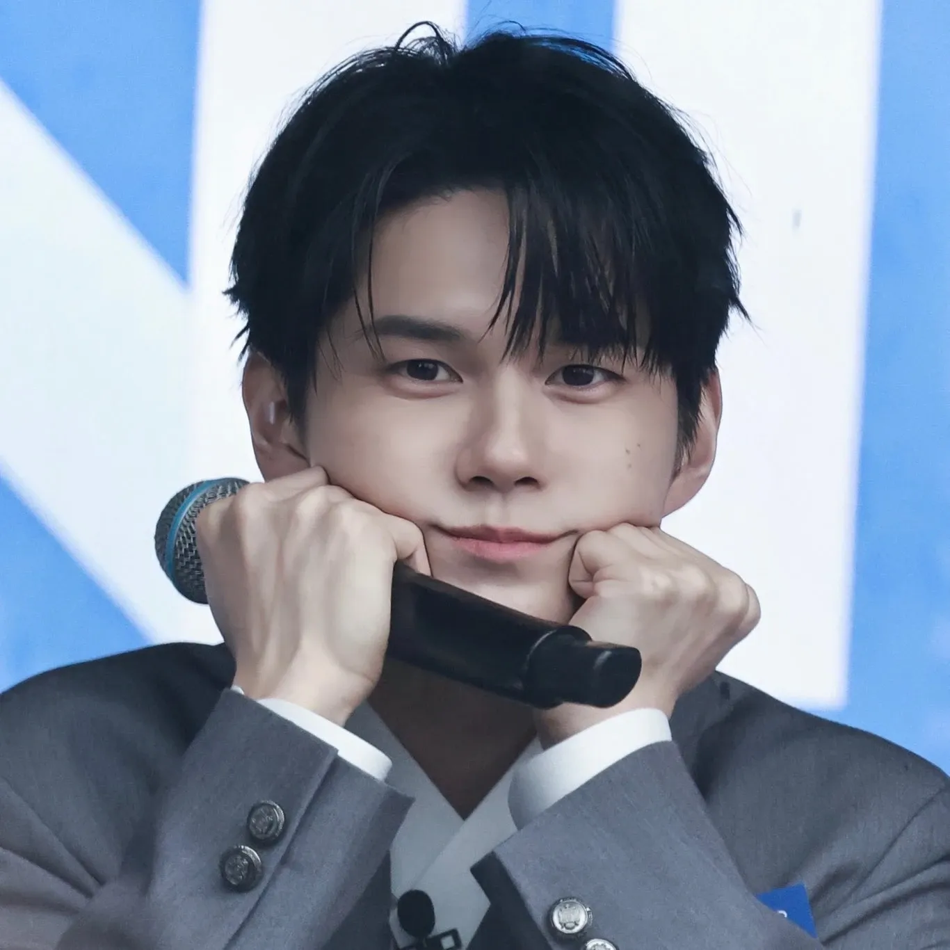 옹성우의 최신 사진