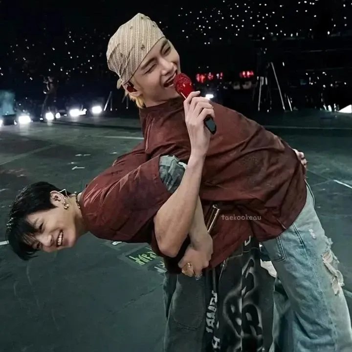 Foto terbaru V (BTS)