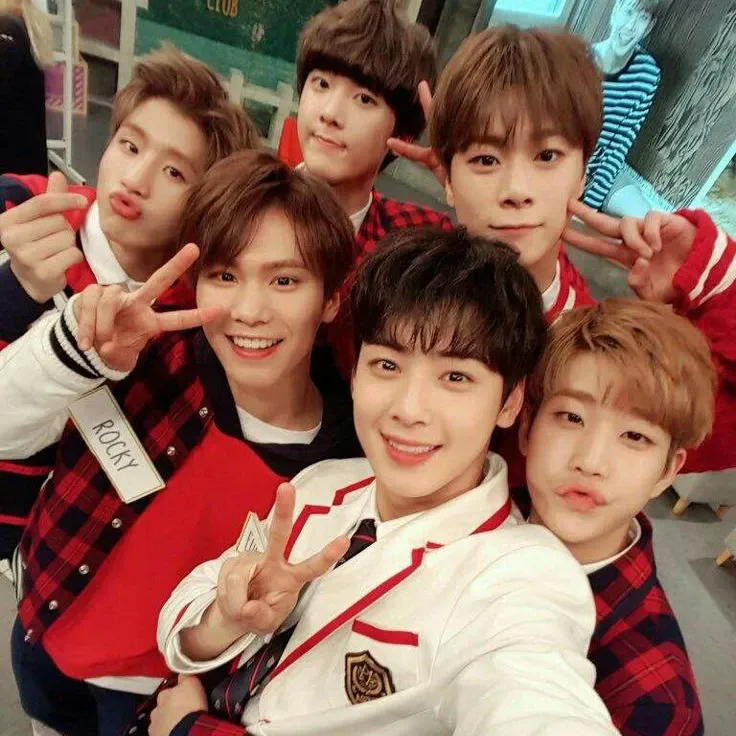 Momen yang diabadikan oleh penggemar ASTRO