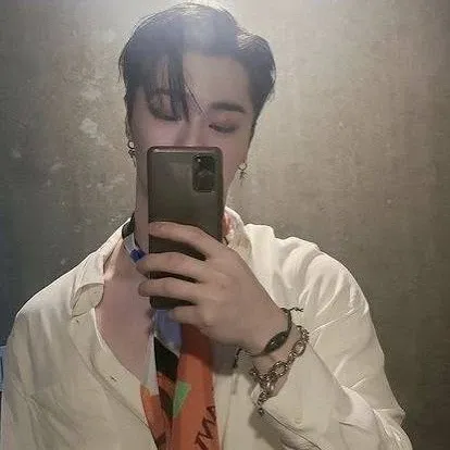 Behind-the-scenes cut of Moonbin (ASTRO)