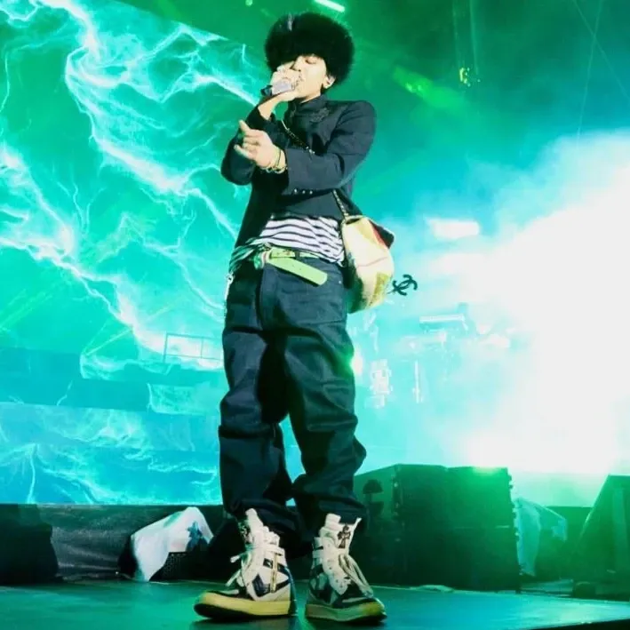 Latest photo of G-DRAGON (BIGBANG)