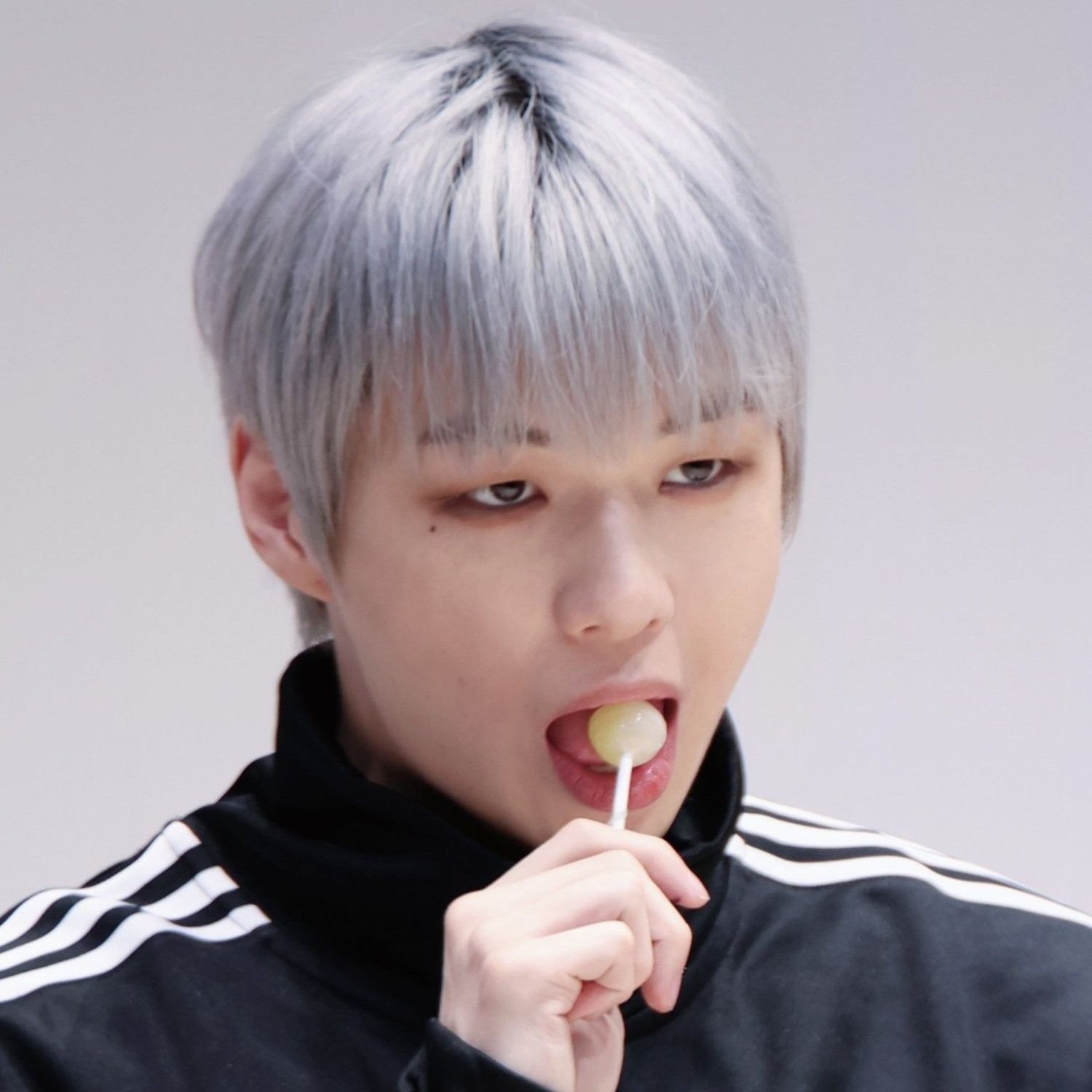 강다니엘의 최신 사진